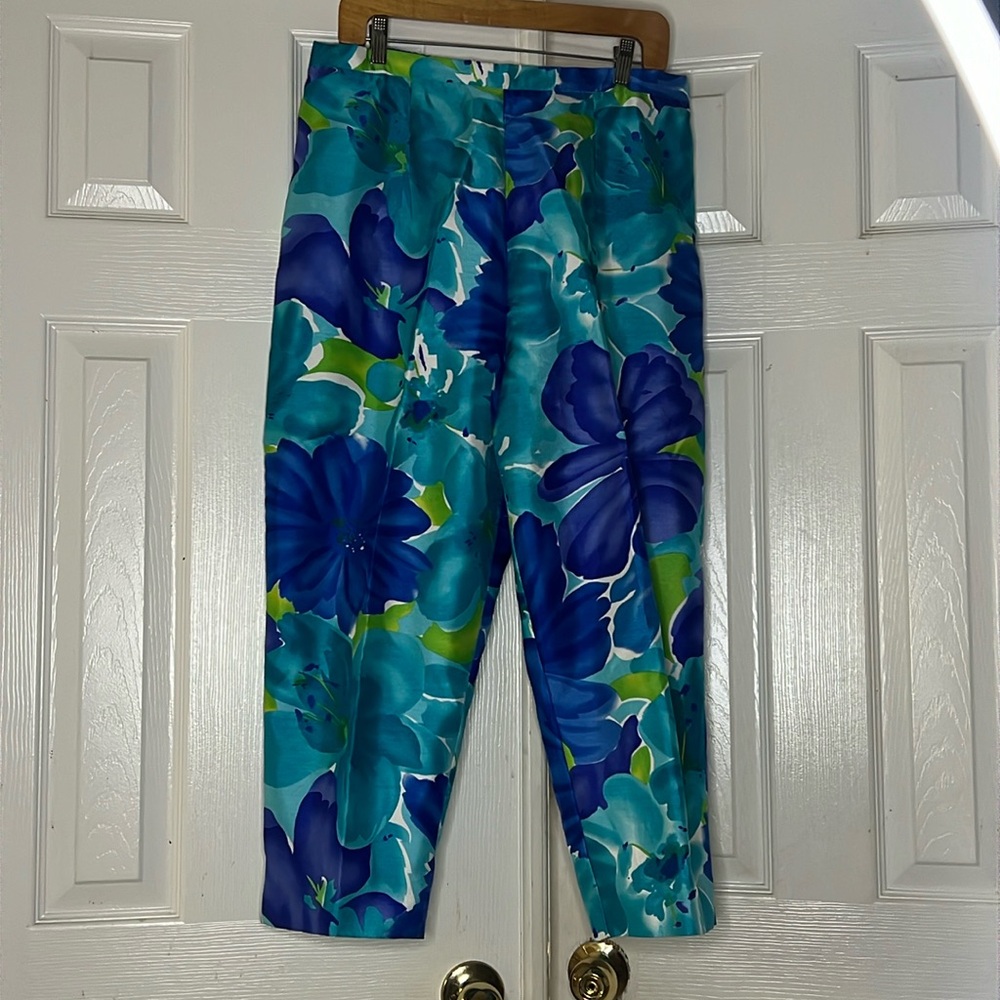 FLORAL PRINT PANTS